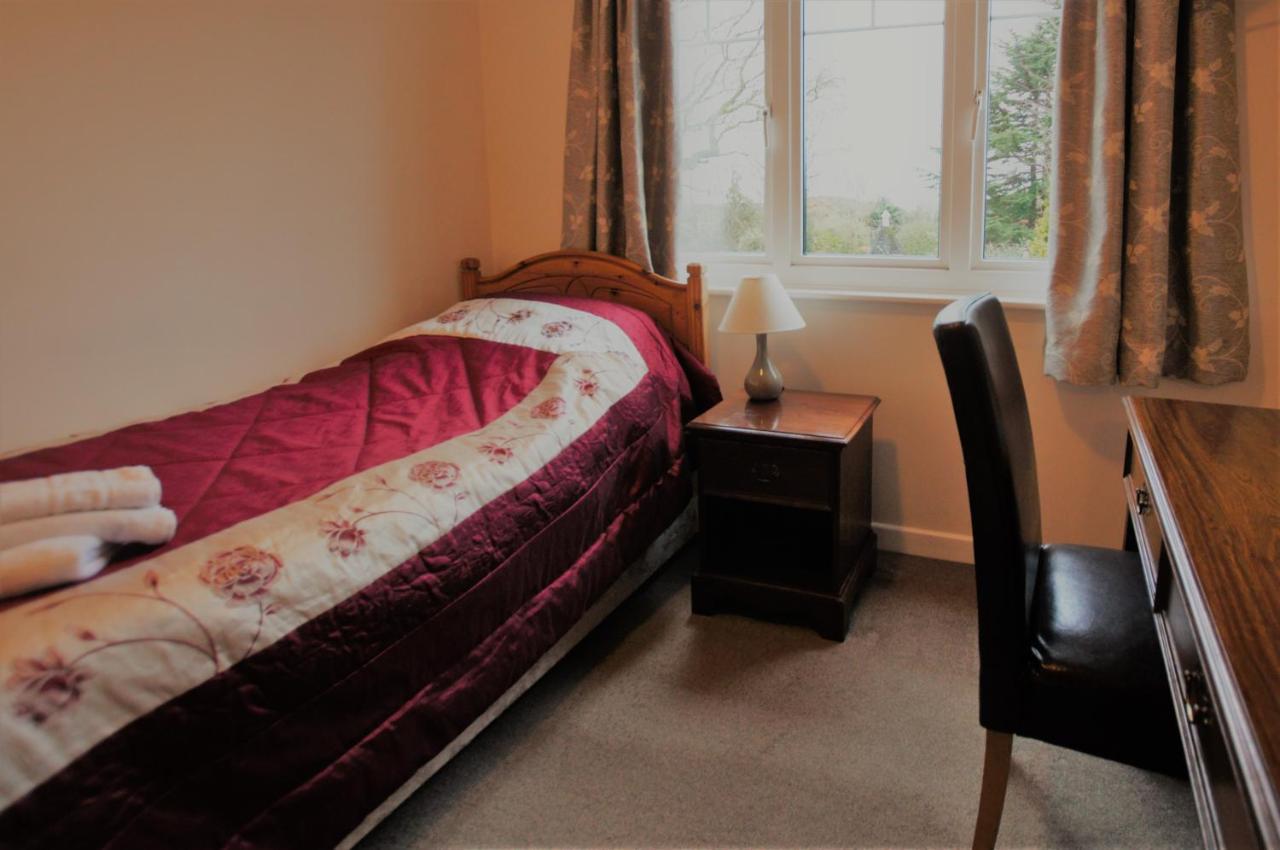 Dove House Bed & Breakfast Bishop's Cleeve Exterior photo